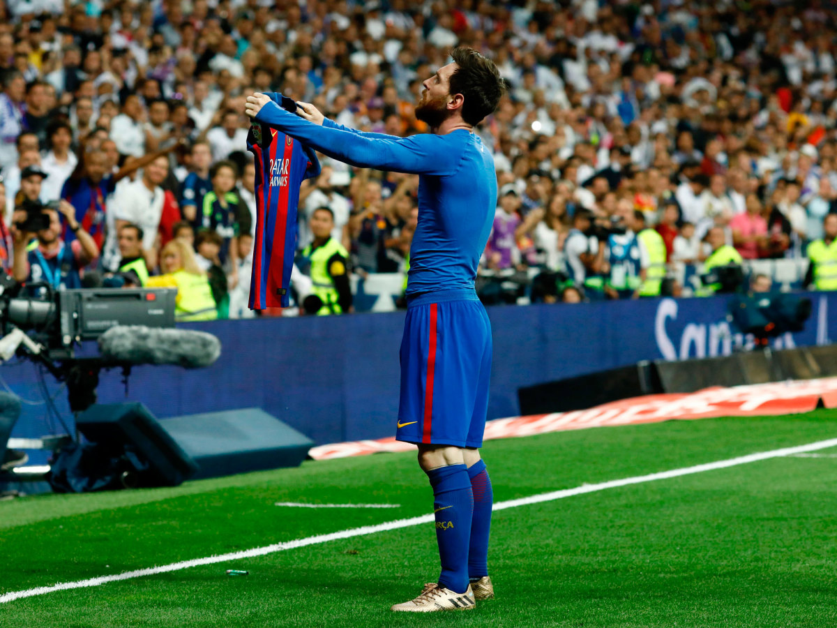 messi-shirt-barcelona-real-madrid.jpg